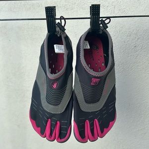 Body Glove Women’s 3T Barefoot Cinch